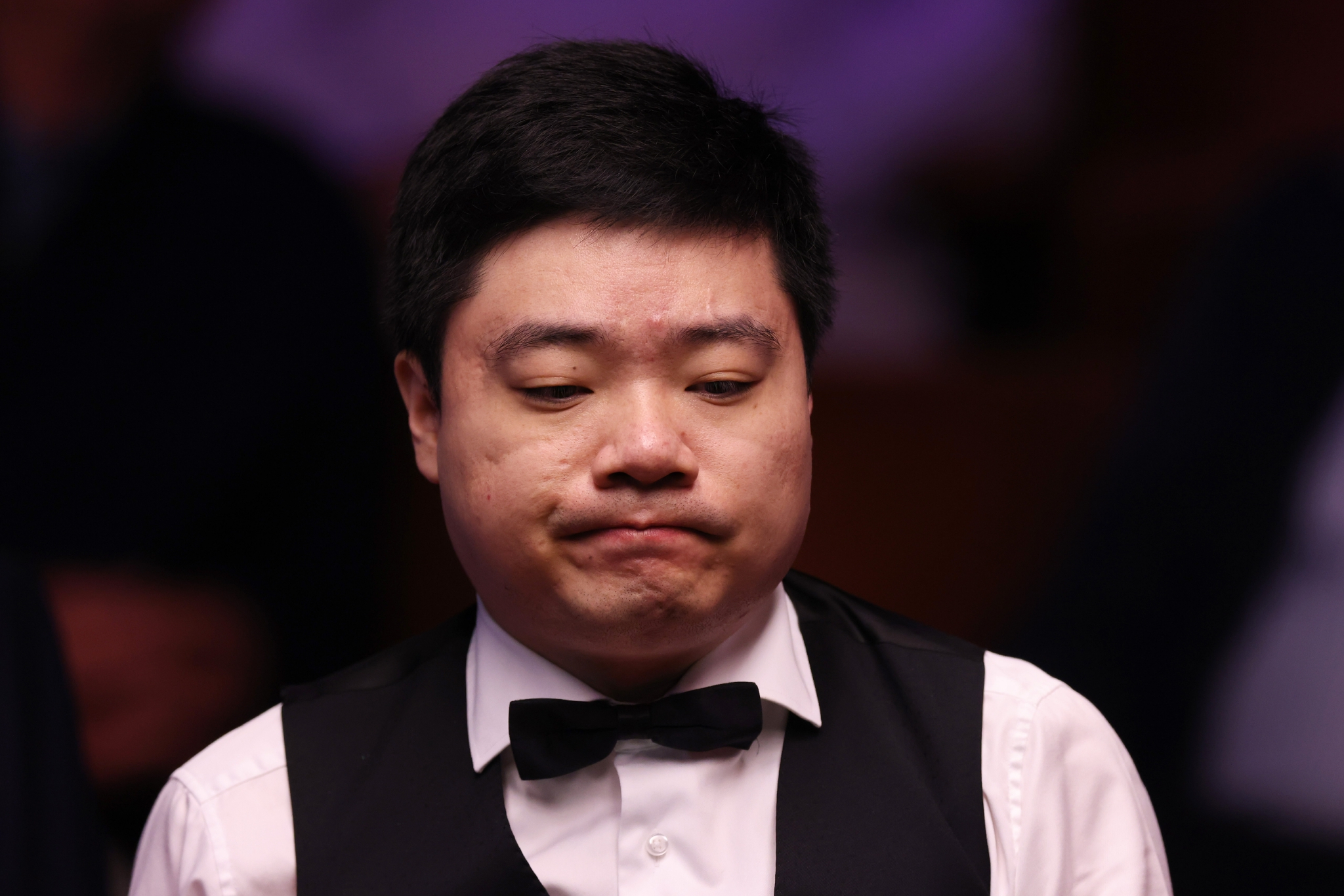 不禁让人深 不禁让人深